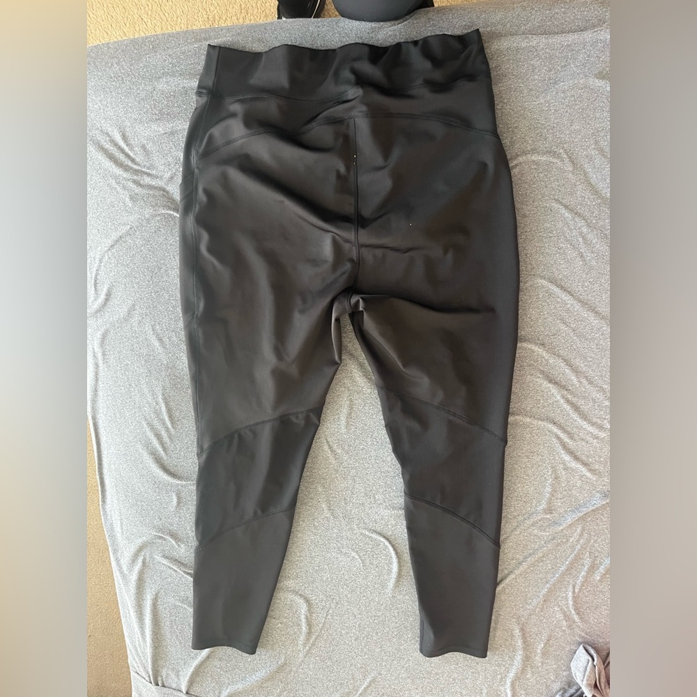 POP Fit black full length leggings.  Panel on the back lower leg sheer.  3XL
